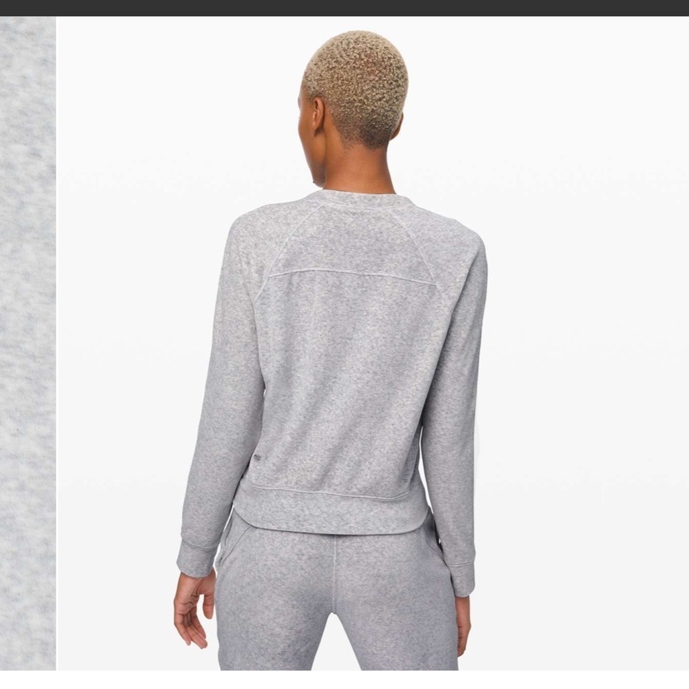 Lululemon // EUC Every Moment Crew in Heathered Core Ultra Light Grey - Picture 6 of 11
